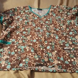 Cherokee scrub top